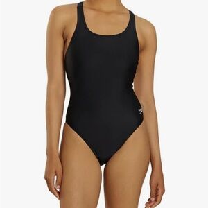 BNWT Speedo one piece swimsuit size 30